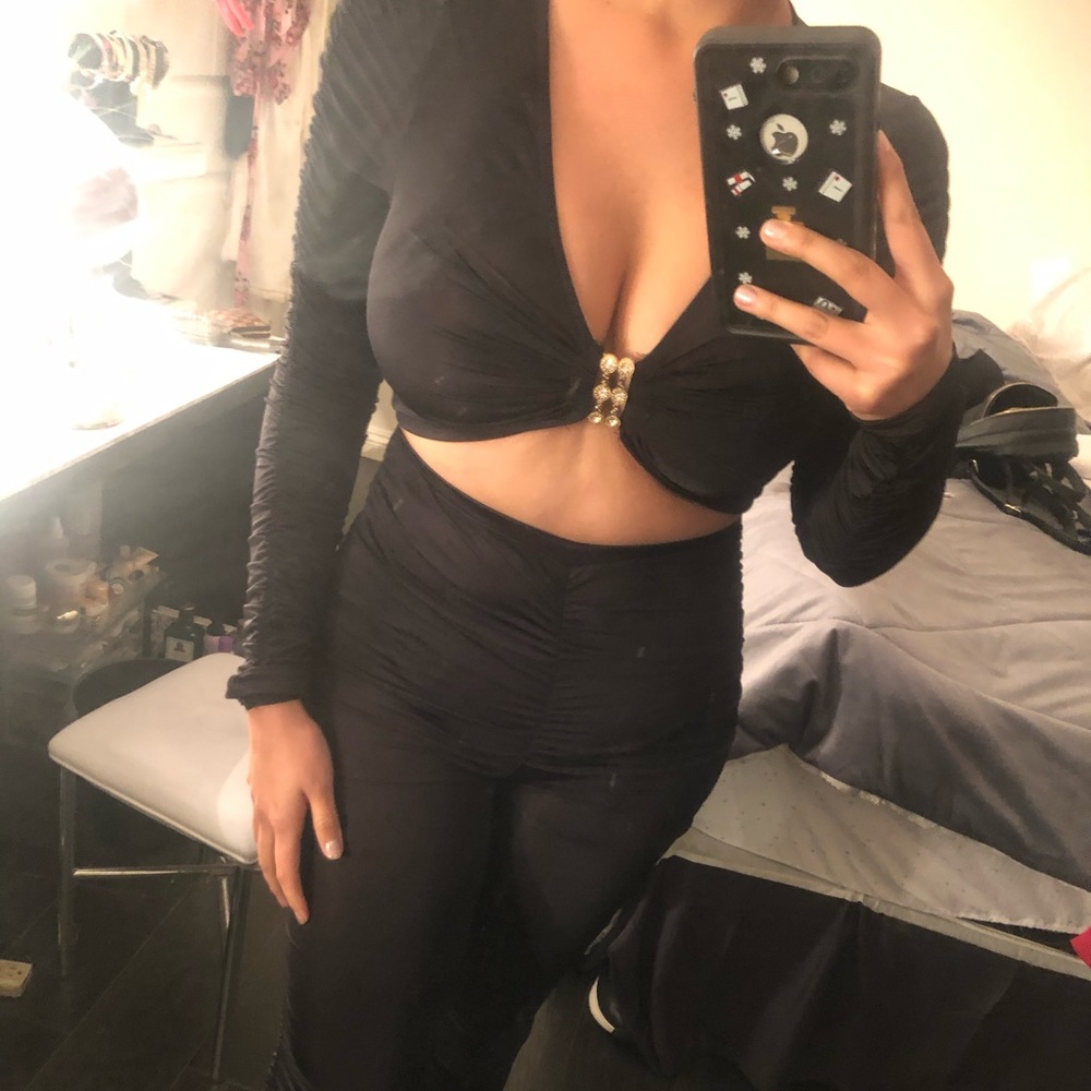 Two piece set - Picture 6 of 6